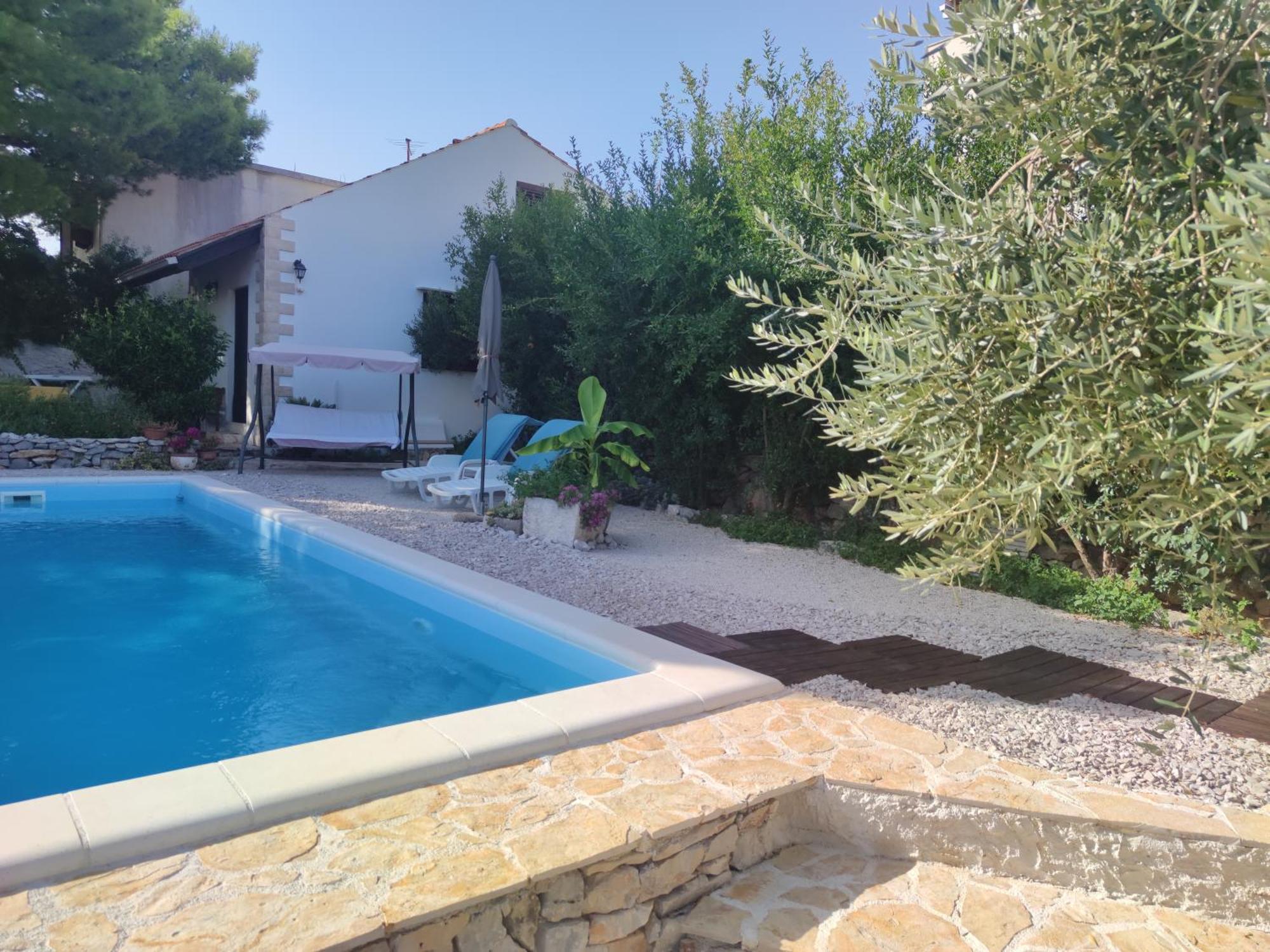 Vacation House Milka Milna  Extérieur photo