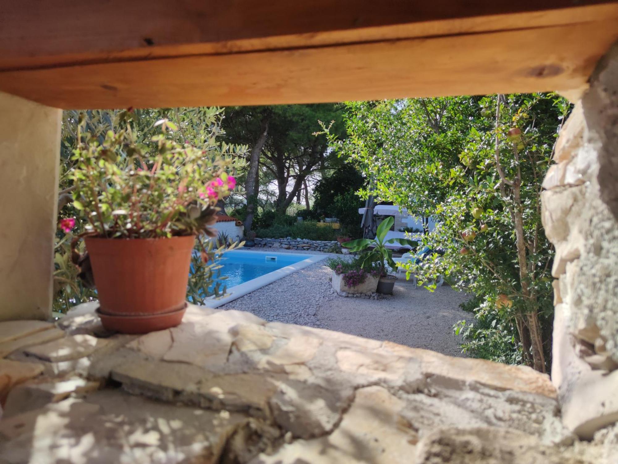 Vacation House Milka Milna  Extérieur photo
